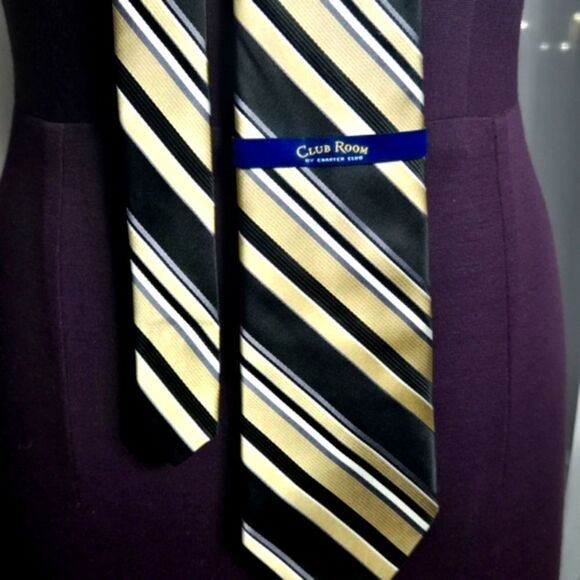 NWT Club Room By Charter Club Elegant Black and Gold Diagonal Tie - Picture 4 of 8